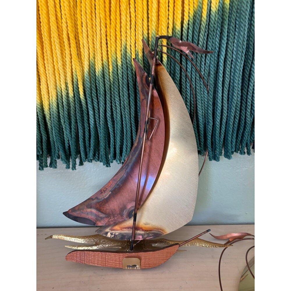 Vintage Sailboat decor - Picture 6 of 8
